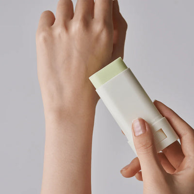 Beauty of Joseon - Stick Solaire Mat  Artemisia Capillaris (SPF 50+ PA++++)